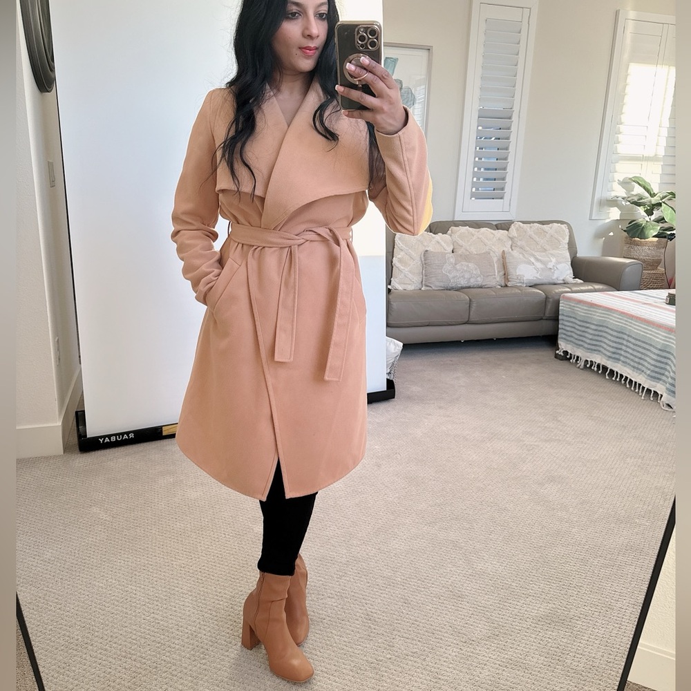 Jacqueline De Yong Trench coat. Suede feel.